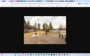 Main floor room 4, 22 minute from airport Edmonton